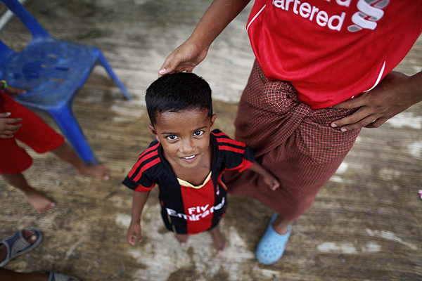 Little Ibrahimovic wants to be photographed.